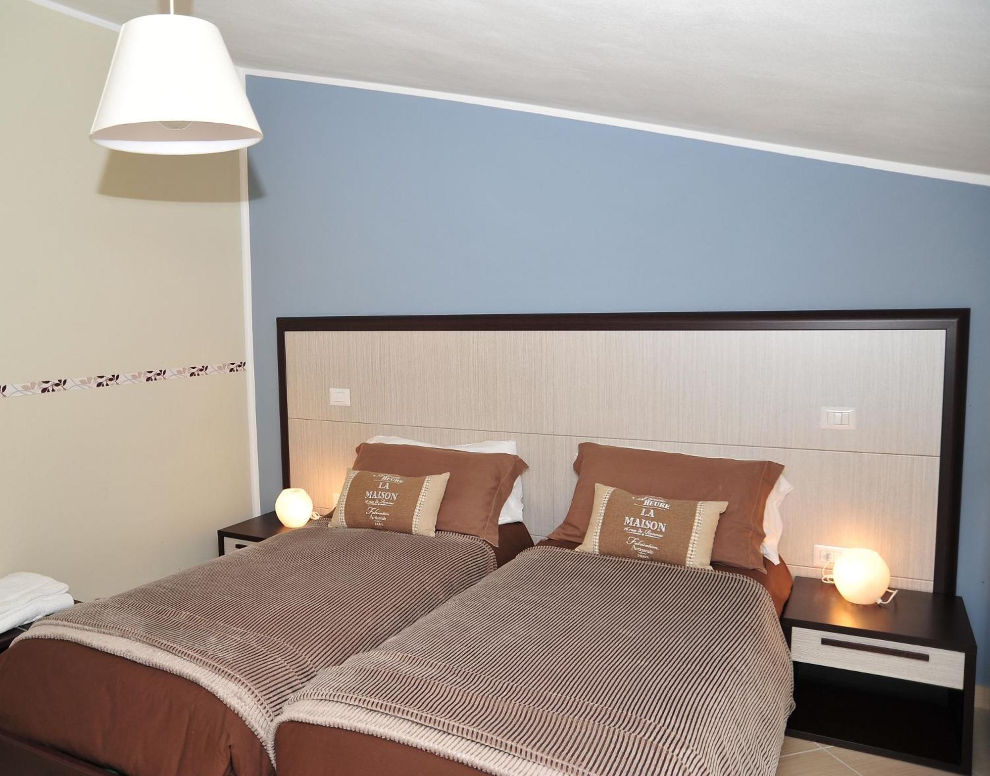 Relais Black Horse Millesimo Chambre photo